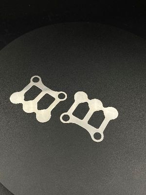 La fábrica modifica las placas de acero inoxidables de la válvula para requisitos particulares según la placa de la válvula de los dibujos del cliente